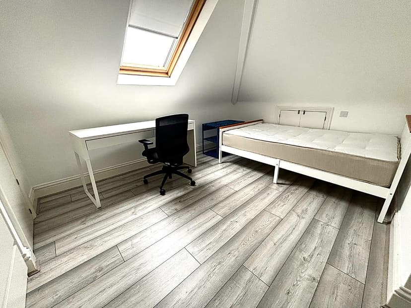 Flat 3, 78 Northville Road - Image 8