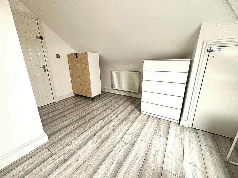 Flat 3, 78 Northville Road - Image 5