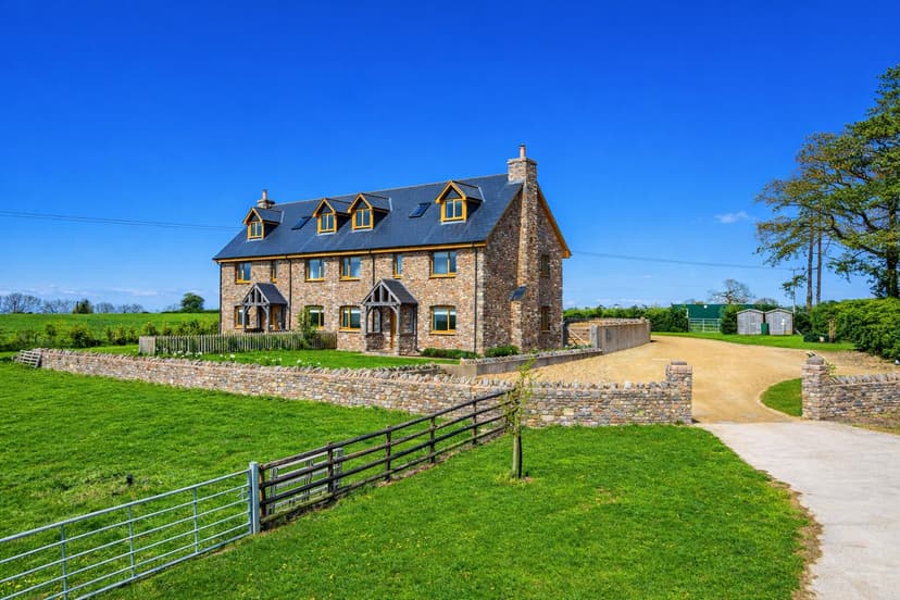 Shippenhays, Pine Farm Wrington Hill - Image 1