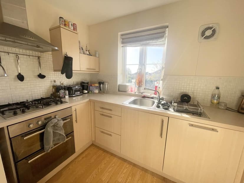 74 Montreal Avenue - Image 3