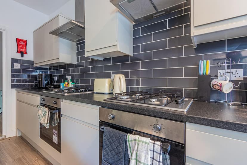 10 Brithdir Street - Image 5