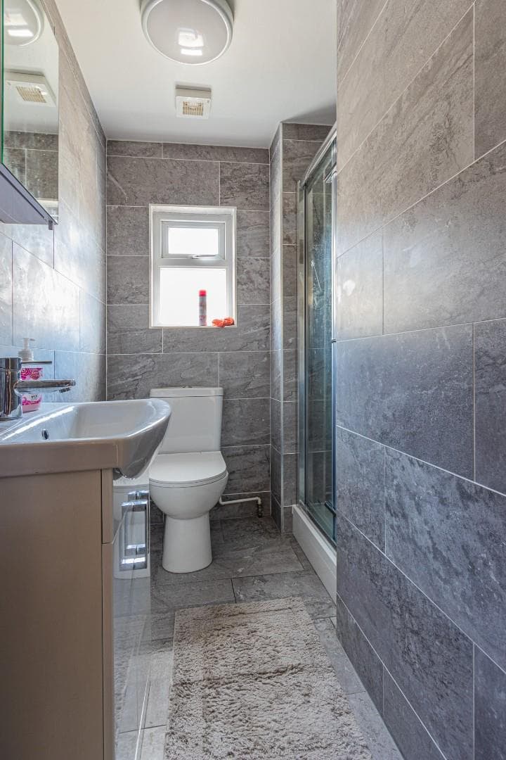 10 Brithdir Street - Image 8