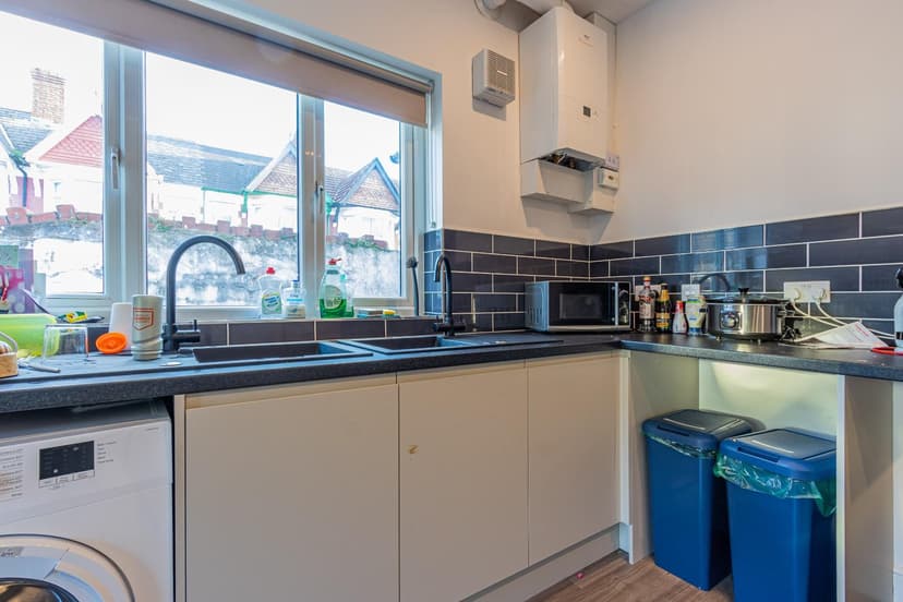 10 Brithdir Street - Image 4