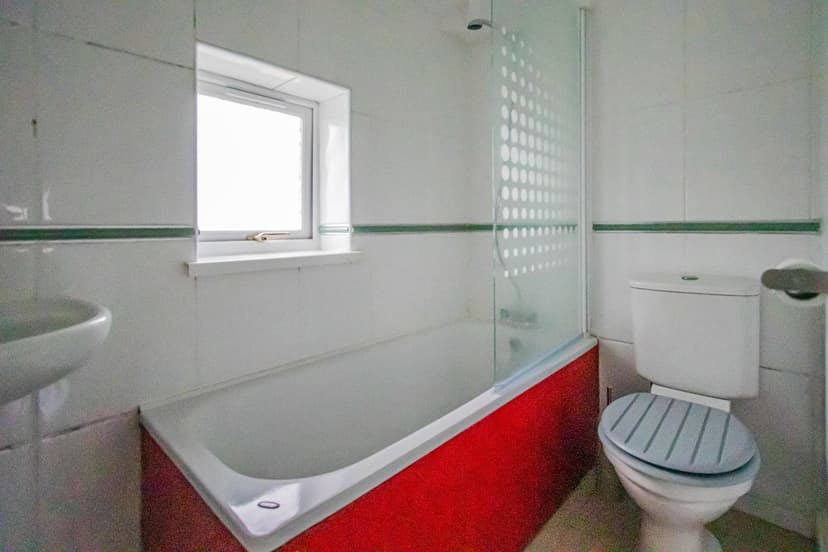 4 Dorchester Road - Image 6