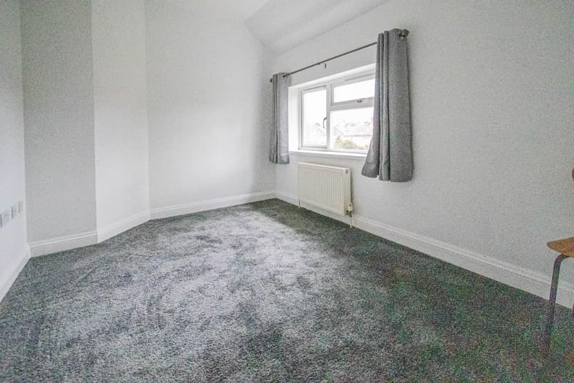 4 Dorchester Road - Image 4