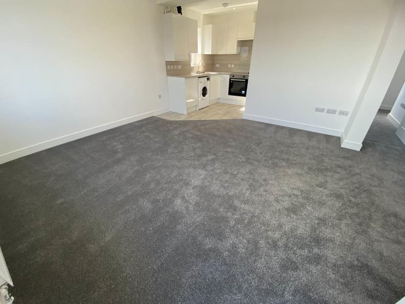 Flat 4, 30 Eastlyn Road - Image 9