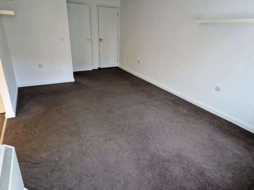 21 Hallen Close - Image 4