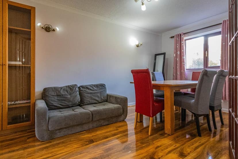 10 Ash Walk - Image 4