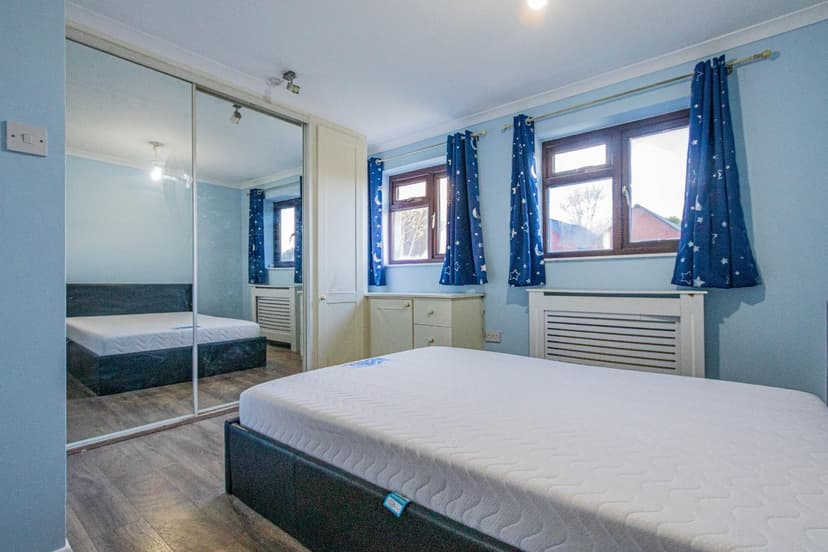 10 Ash Walk - Image 8