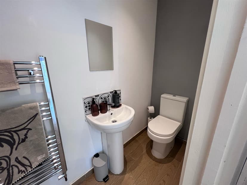 Flat 1, 59 Crosby Road - Image 9