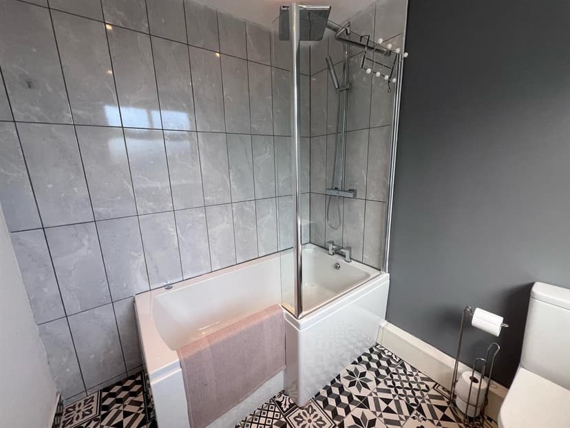 Flat 1, 59 Crosby Road - Image 13