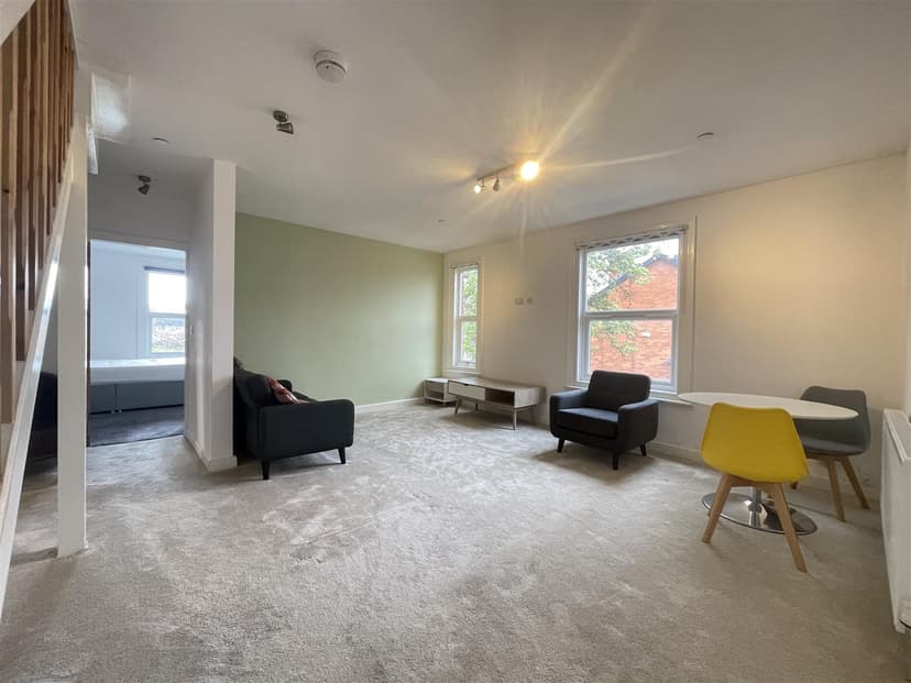 Flat 2, 7 Trevelyan Road - Image 2