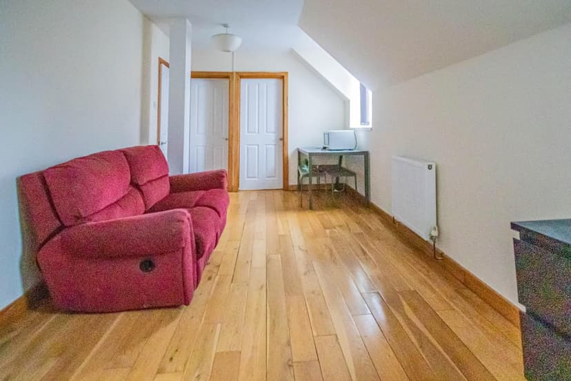 Flat 3, Manx Mews 10 Manx Road - Image 2