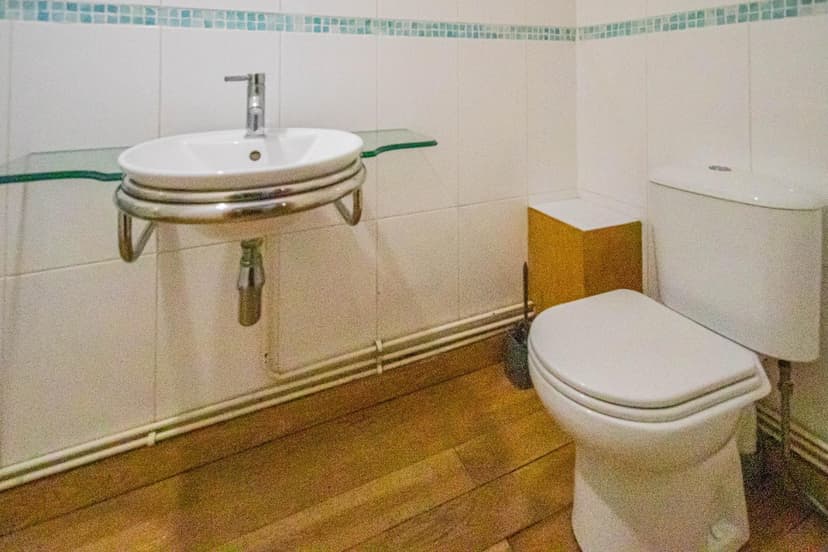 Flat 2 Manx Mews, 10 Manx Road - Image 8