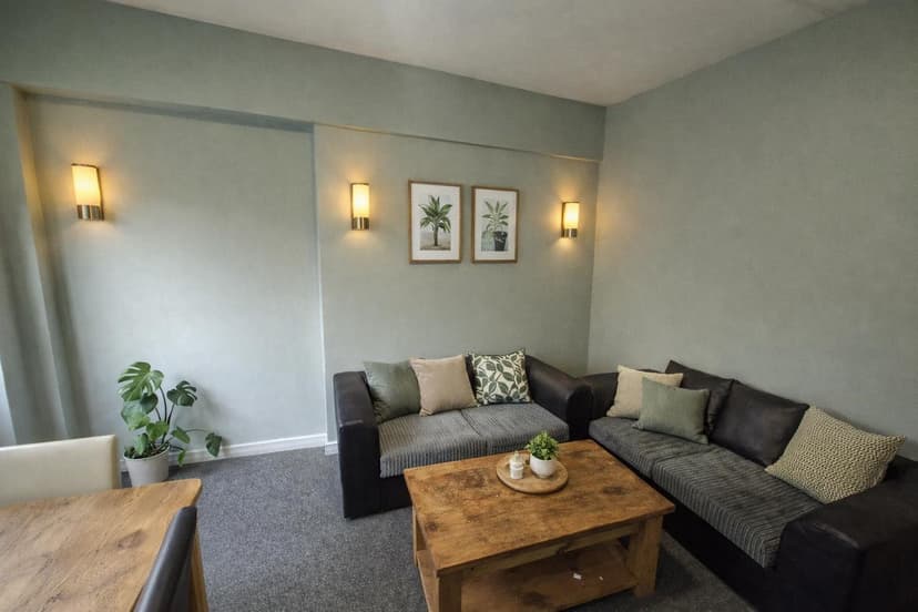 Flat 2 Croft House - Image 2