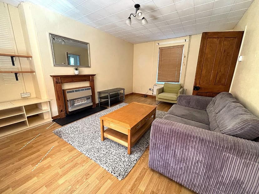 57 Dorchester Road - Image 2