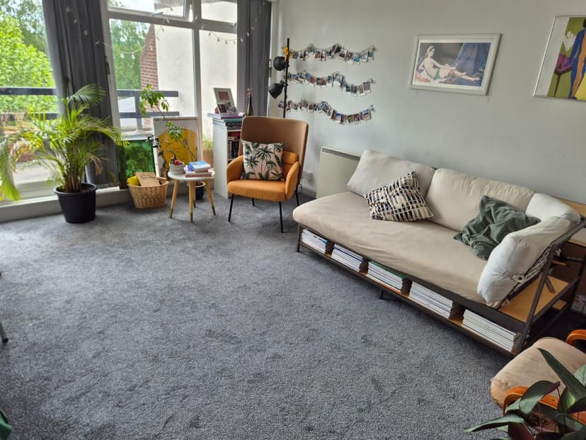 35 Somerset Square - Image 3
