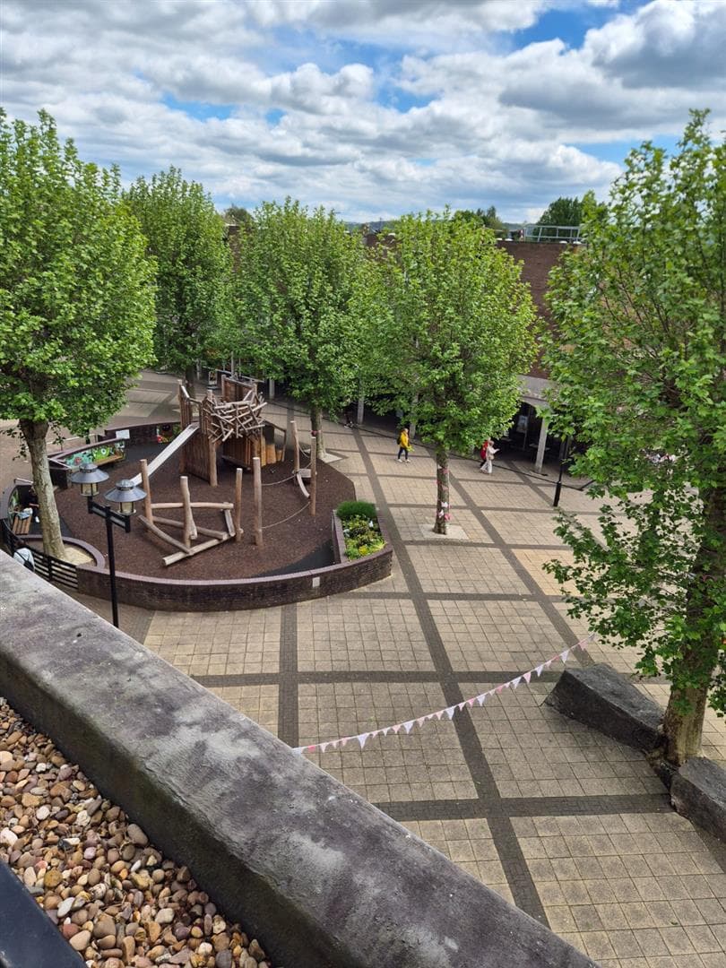 35 Somerset Square - Image 5