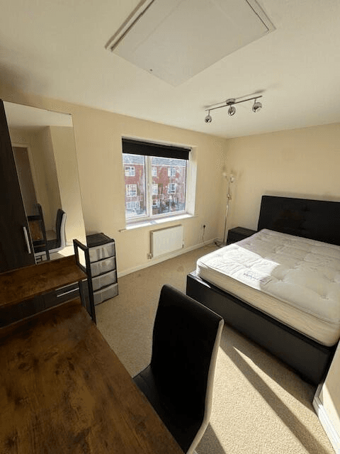 71 DEVONSHIRE STREET  - Image 2