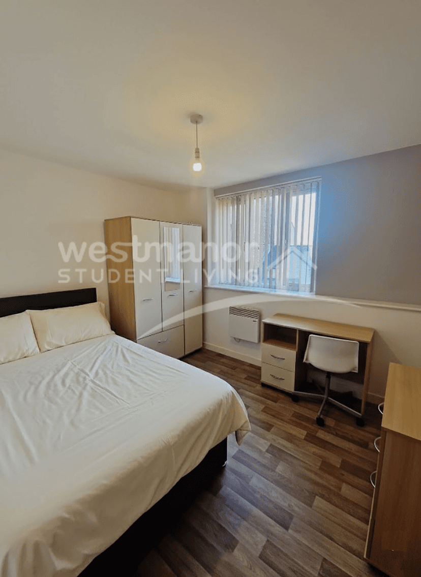 Charlesworth House - Image 8