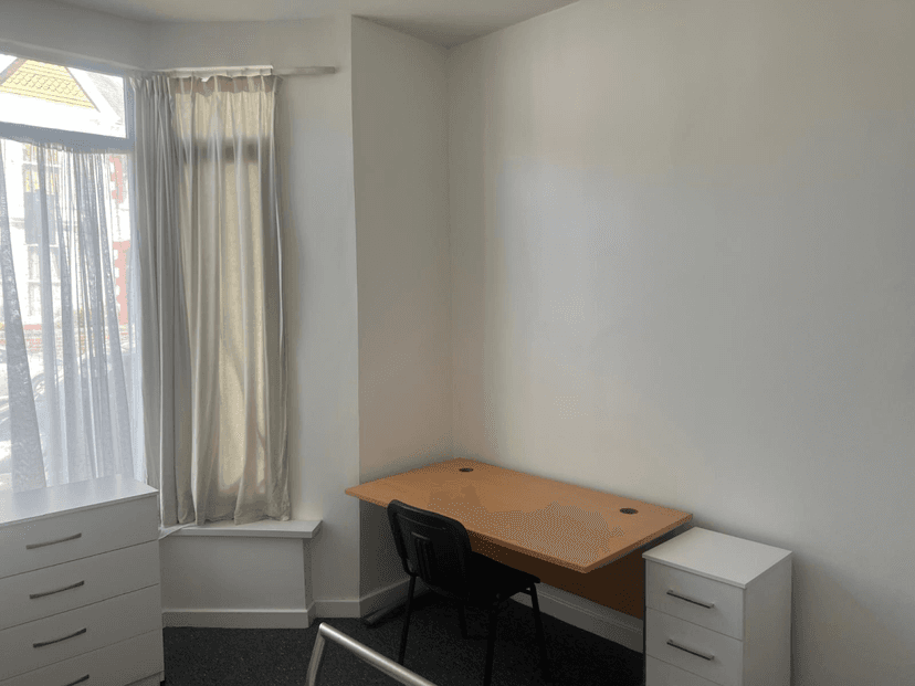 13 Ernald Place, Uplands, Swansea - Image 11