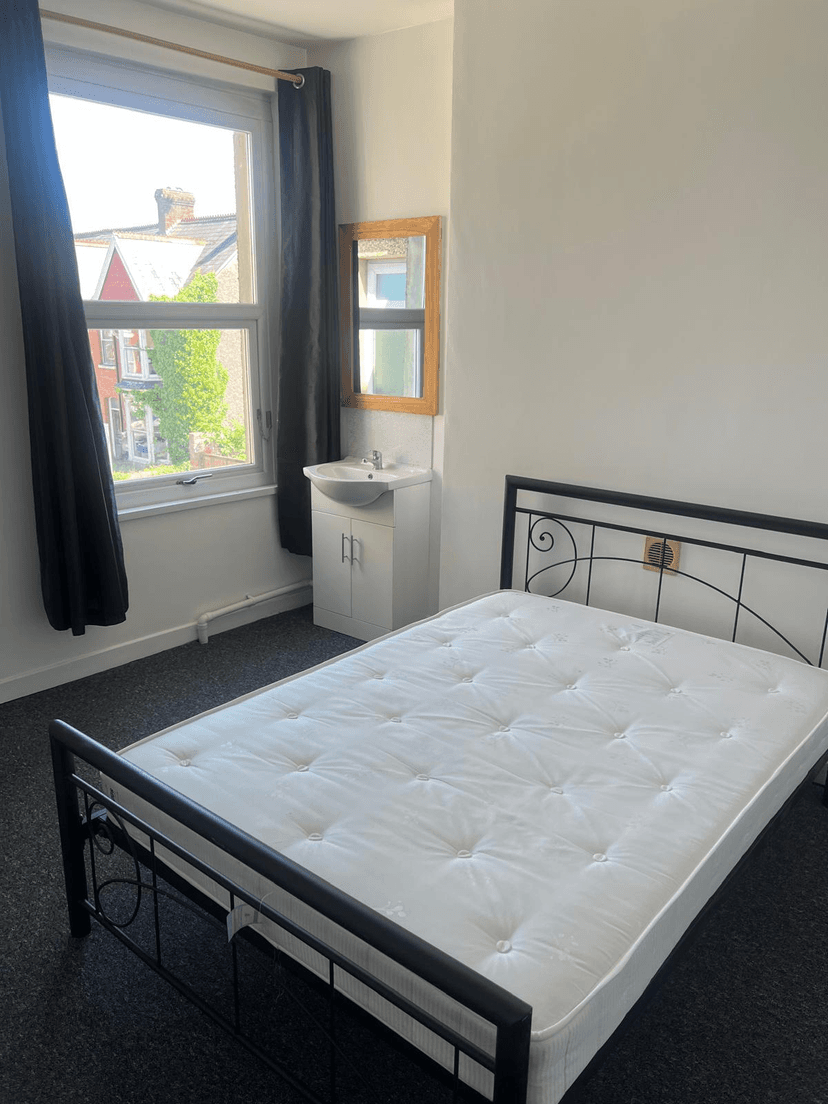 13 Ernald Place, Uplands, Swansea - Image 23
