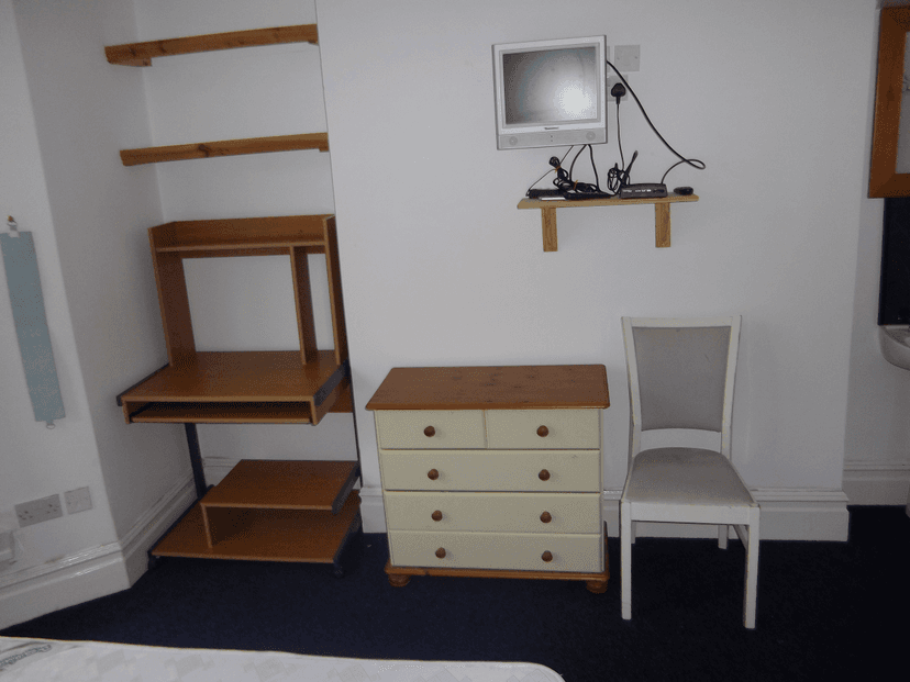 17 Hawthorne Avenue, Uplands, Swansea - Image 17