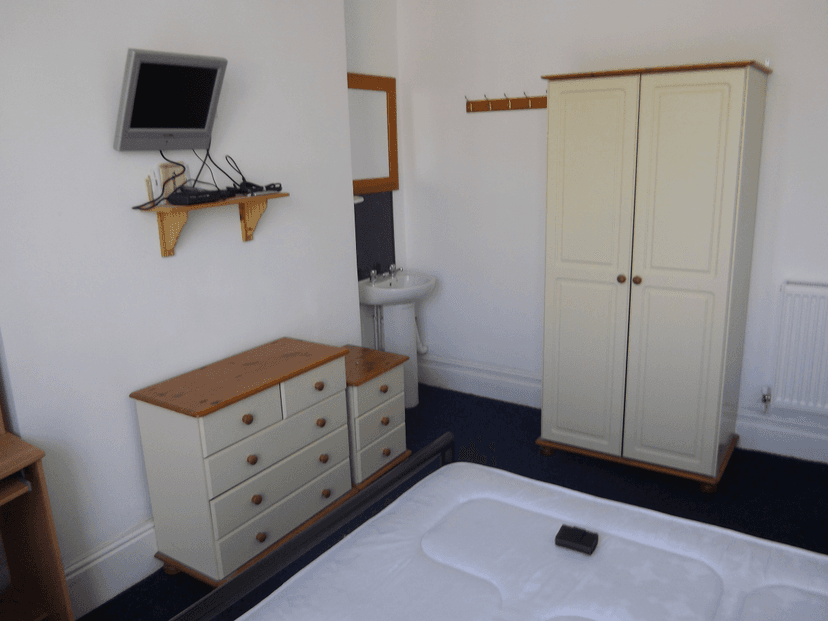 17 Hawthorne Avenue, Uplands, Swansea - Image 24