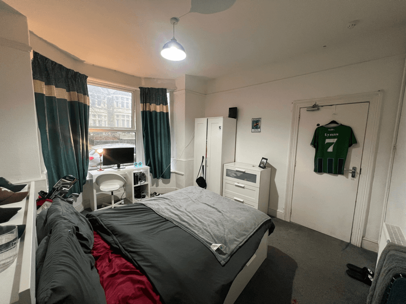 Cathays Terrace - Image 10