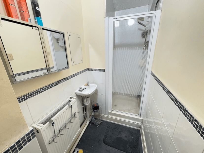 Cathays Terrace - Image 17