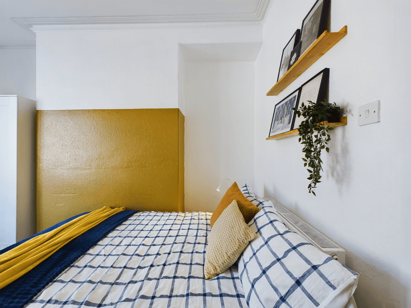 Gwydr Crescent, Uplands, Swansea - Image 10