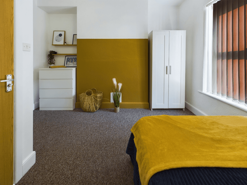 Gwydr Crescent, Uplands, Swansea - Image 13