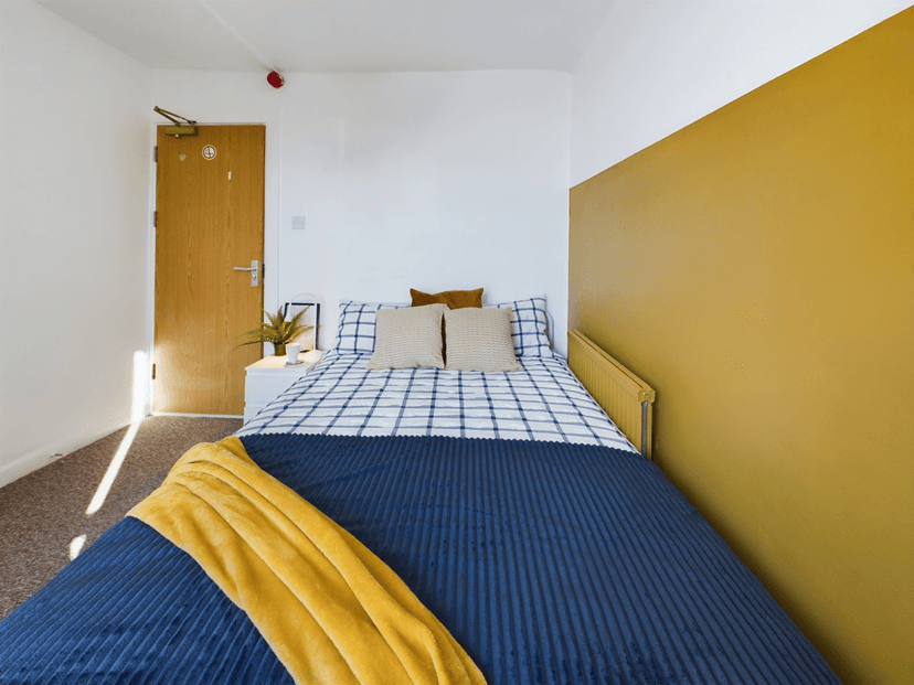 Gwydr Crescent, Uplands, Swansea - Image 24