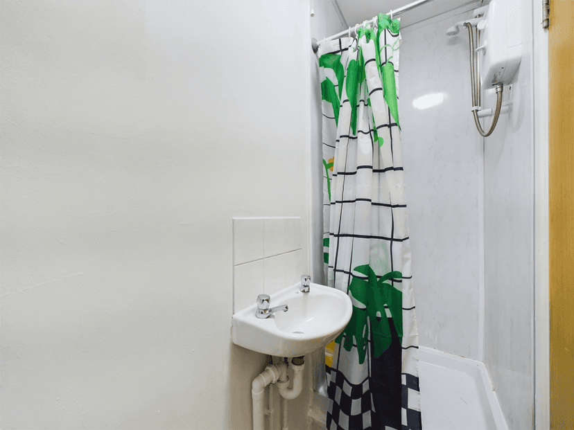 Gwydr Crescent, Uplands, Swansea - Image 34