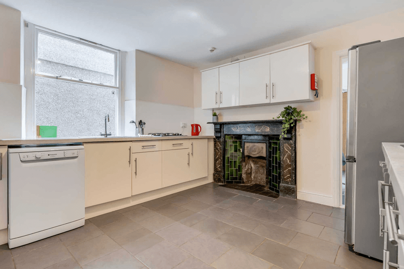 3 Brynymor Crescent, Swansea - Image 2