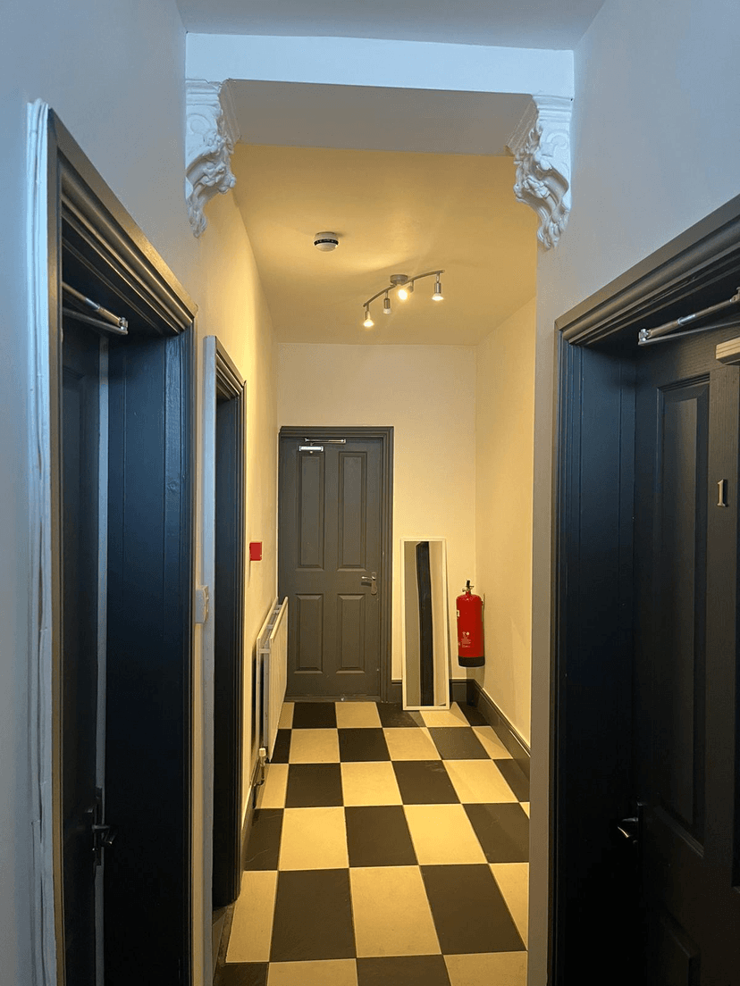 Cambridge Street, Uplands - Image 1