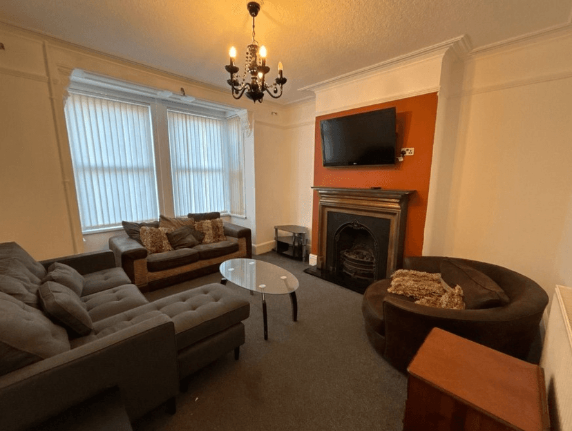 Hawthorne Avenue, Uplands - Image 9