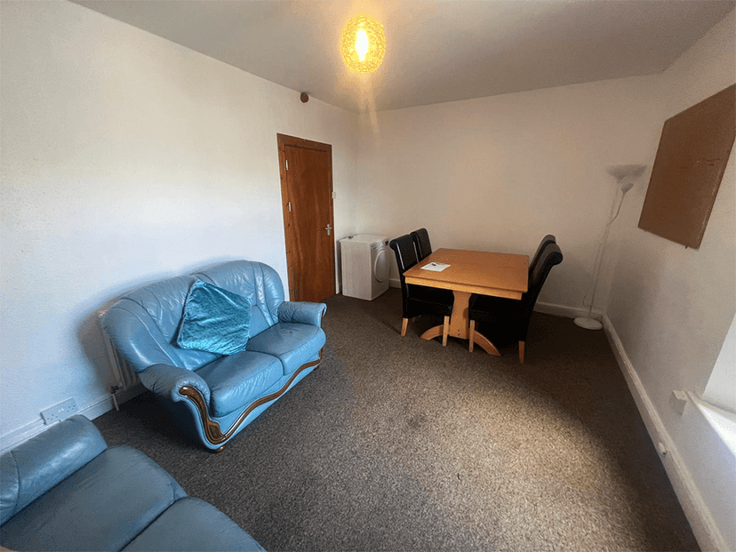 Victoria Terrace, Swansea - Image 2
