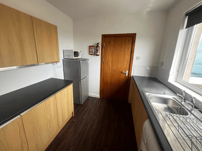 Victoria Terrace, Swansea - Image 11