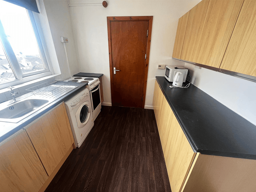 Victoria Terrace, Swansea - Image 12
