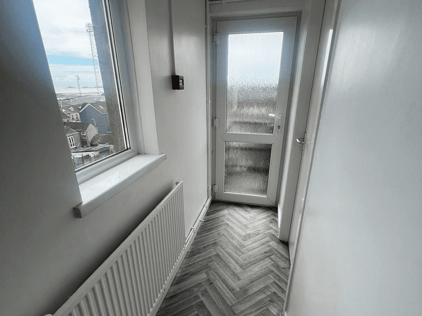 Victoria Terrace, Swansea - Image 14