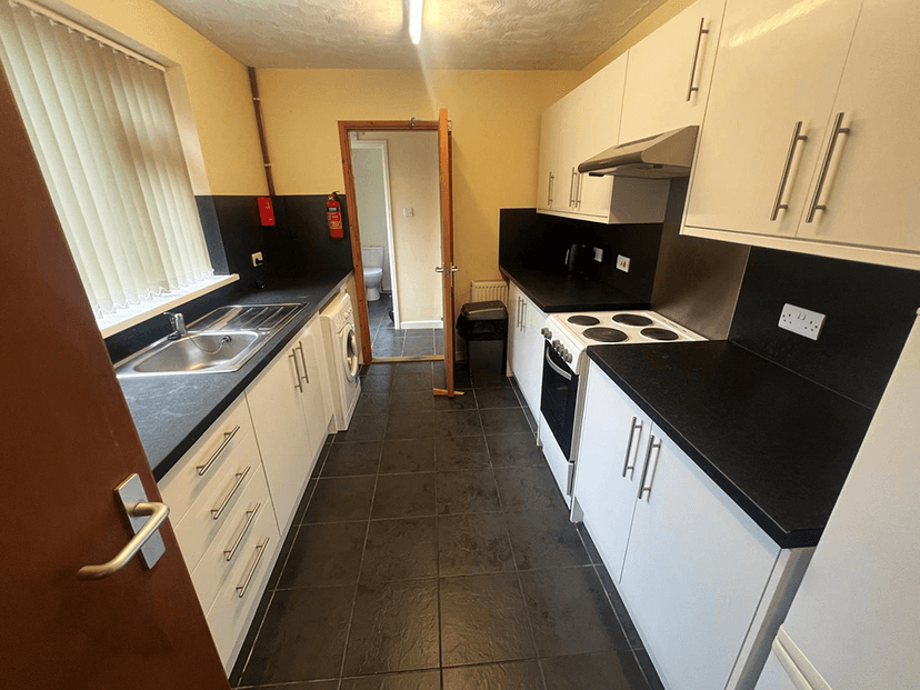 Crymlyn Street, Port Tennant, Swansea - Image 3