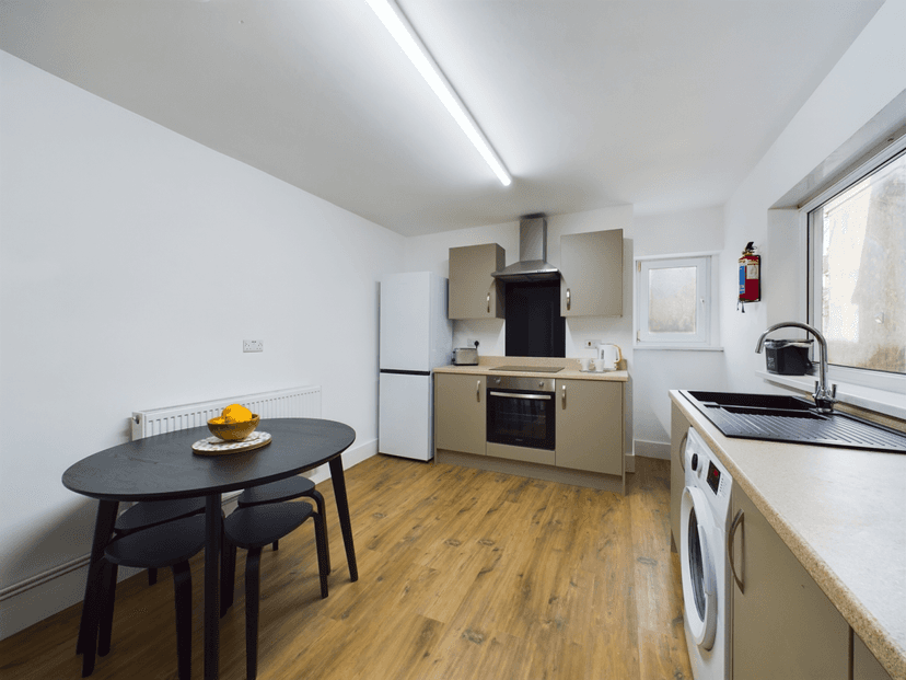 106 Rhyddings Terrace  Brynmill, Swansea, SA2 0DS - Image 13