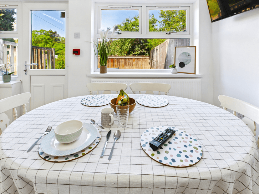 21 Waterloo Place  Brynmill Swansea SA2 0DE - Image 3