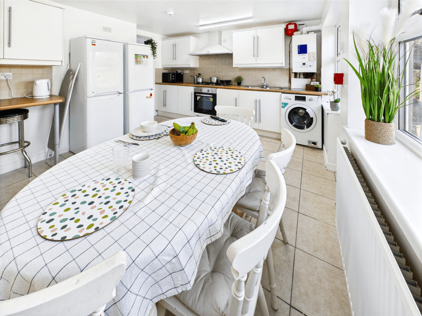 21 Waterloo Place  Brynmill Swansea SA2 0DE - Image 9