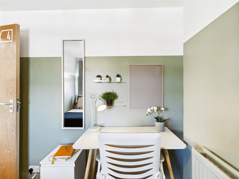 21 Waterloo Place  Brynmill Swansea SA2 0DE - Image 23