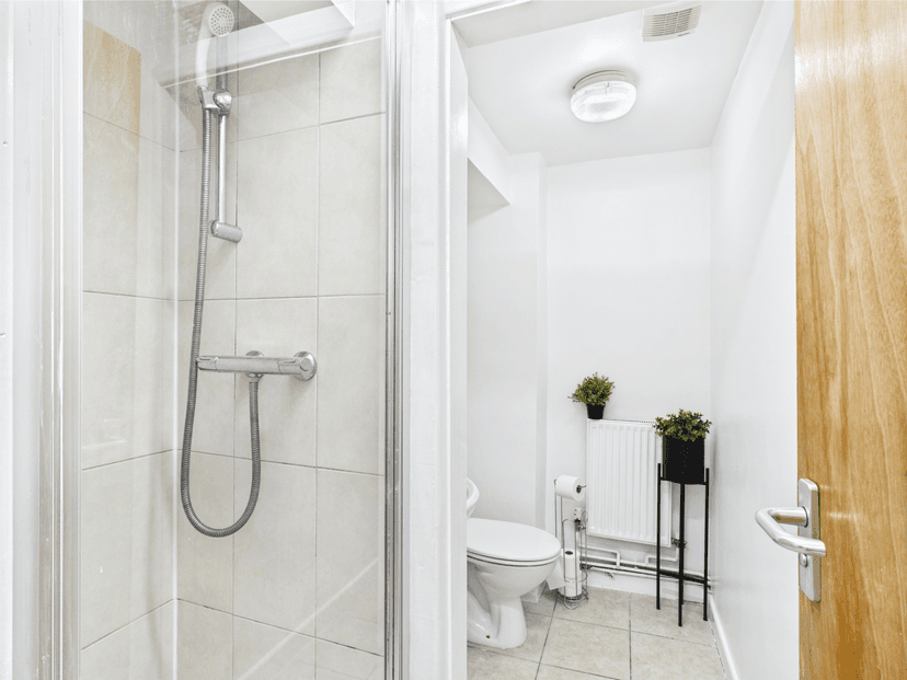 21 Waterloo Place  Brynmill Swansea SA2 0DE - Image 39