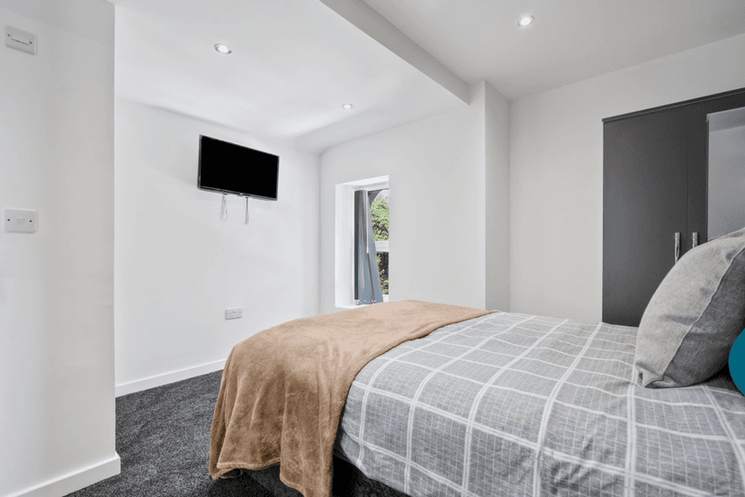 73 Walter Road, Swansea - Image 4