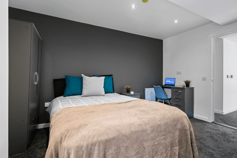 73 Walter Road, Swansea - Image 6