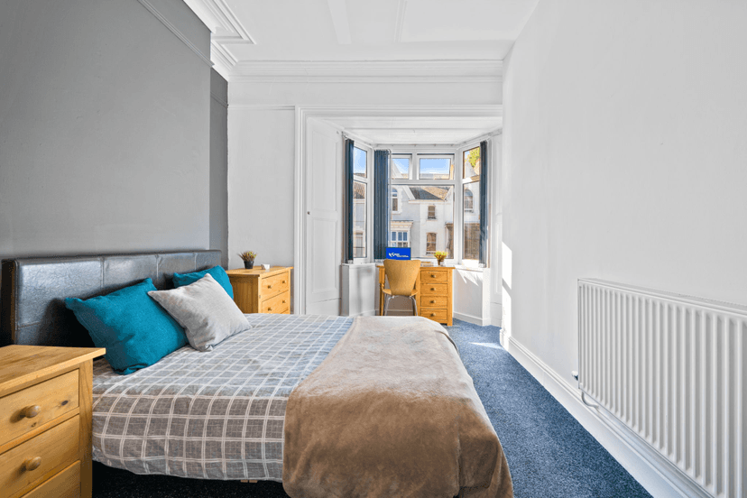 11 Eaton Crescent, Swansea - Image 2